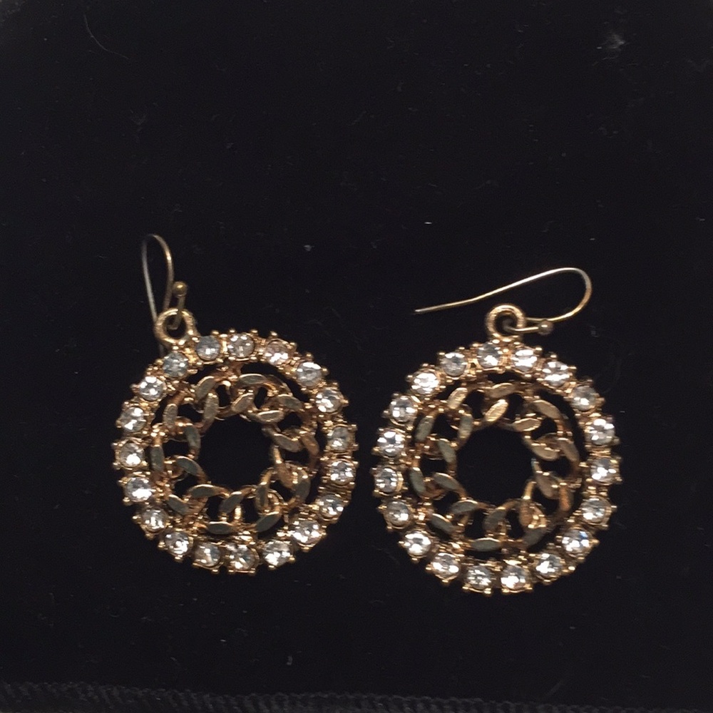 Hanging Earrings in gold and rhinestone